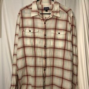 Patagonia Plaid Long Sleeve Button Up Men’s L